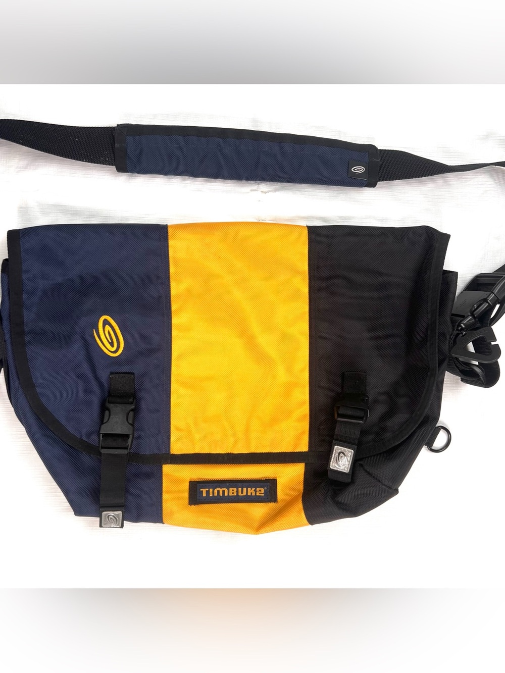 Timbuk2 Classic Messenger Bag Navy Blue/Yellow/Black Ballistic Nylon Laptop